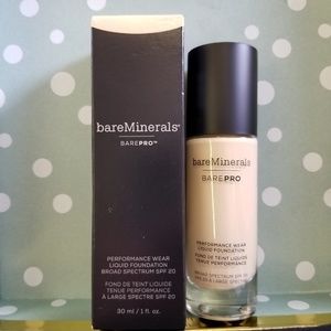 Bare Minerals BarePro performance wear foundation